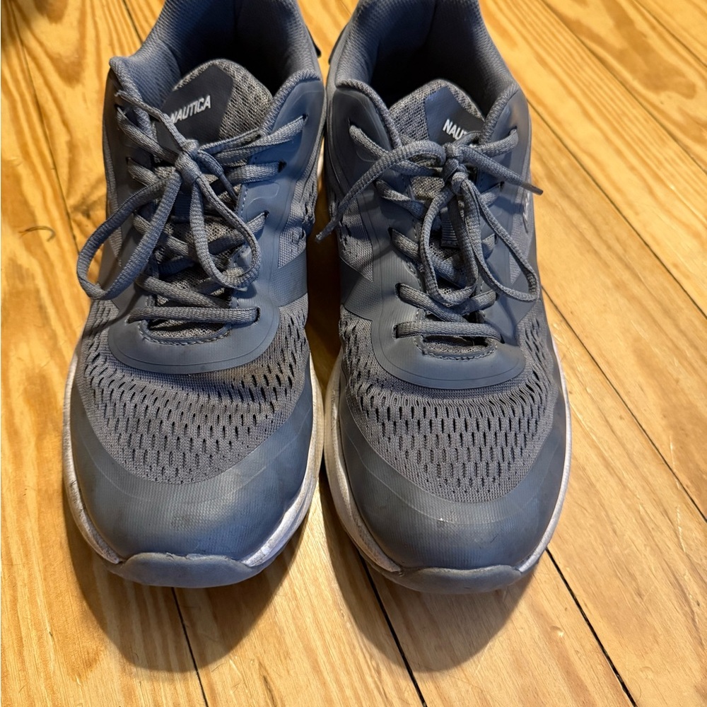 Nautica Gray Athletic Shoes with Breathable Mesh